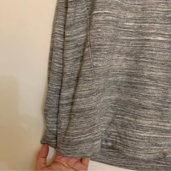 Athleta Bandha Crewneck Balloon Sleeve Sweatshirt - Picture 4 of 7